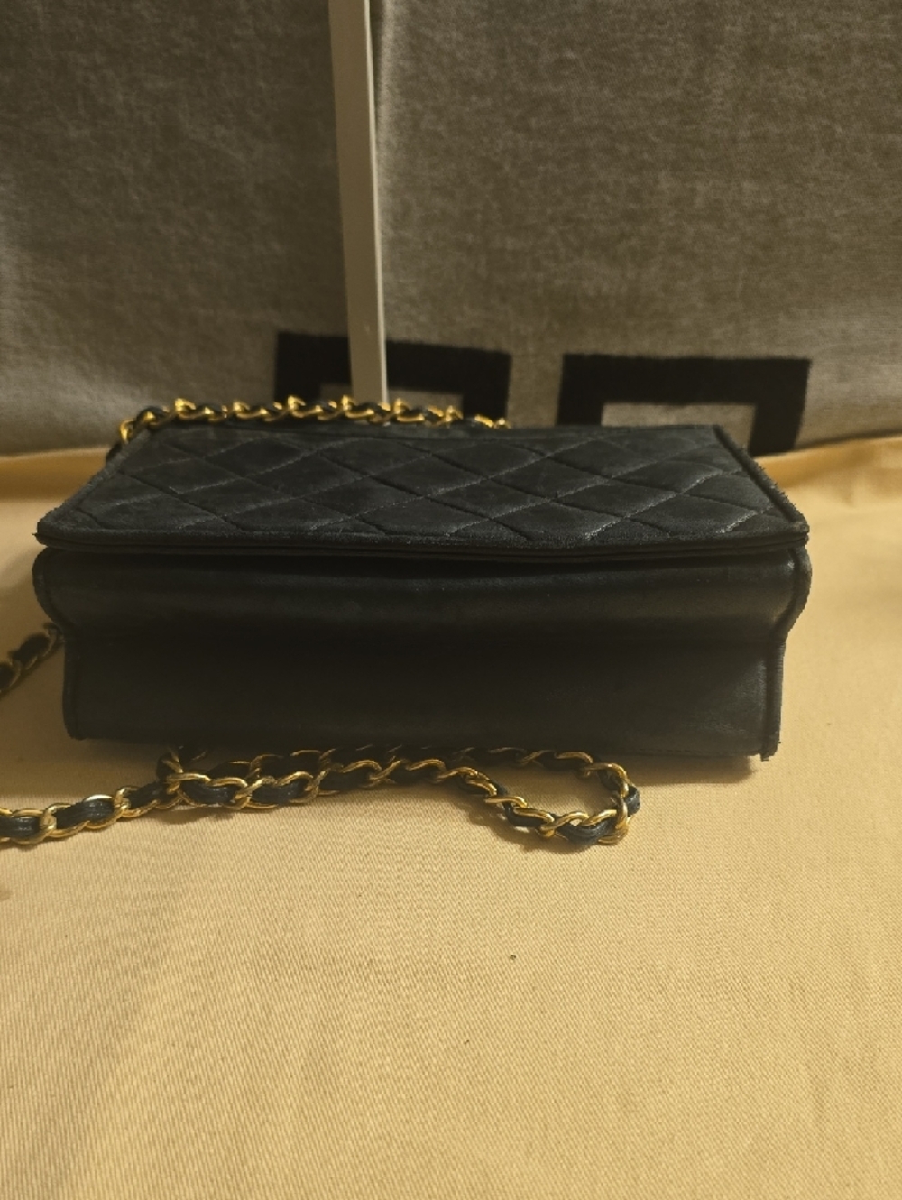 CHANEL Navy Blue Quilted Lambskin Shoulder Bag - Picture 5 of 15